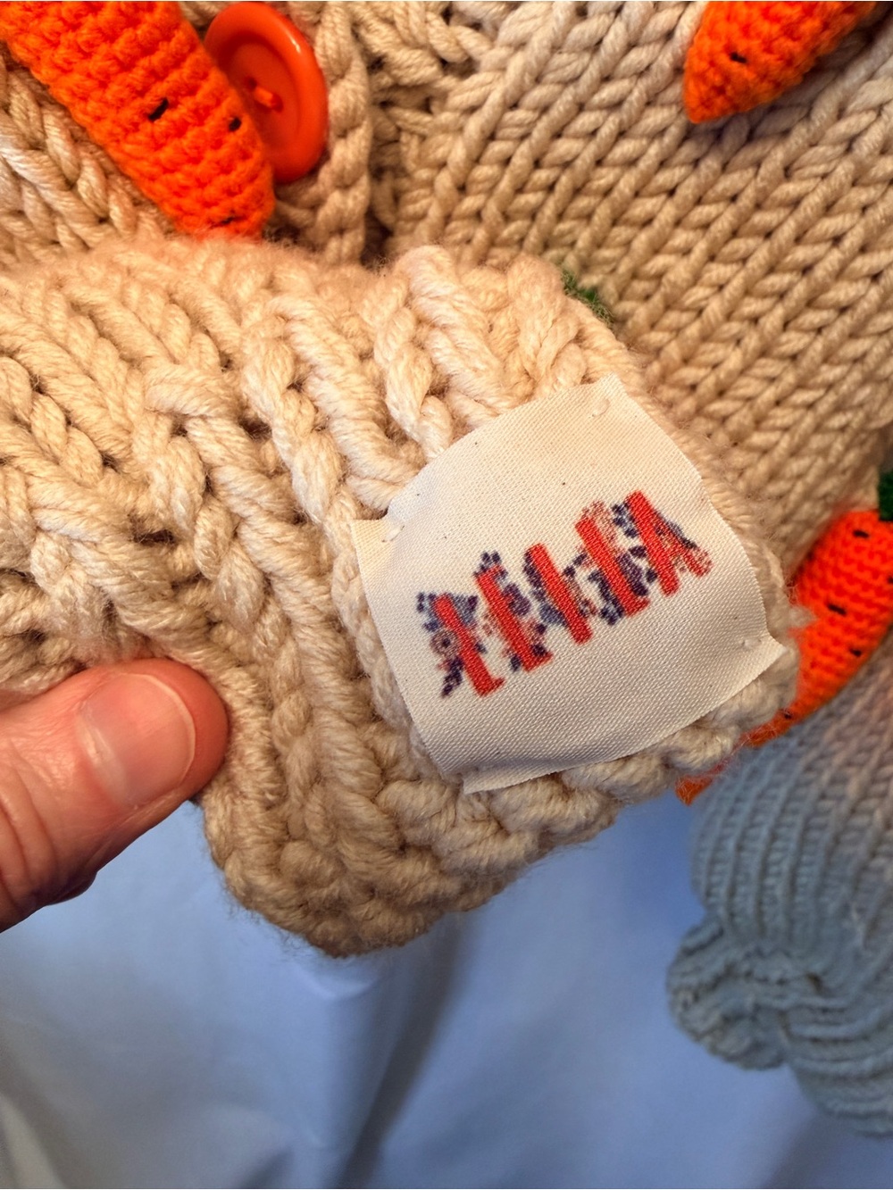 NEW Leilayca Hand Knit Women's M/L Carrot Cardigan 3D Chunky Knit Tan $300 MSRP - Picture 5 of 9